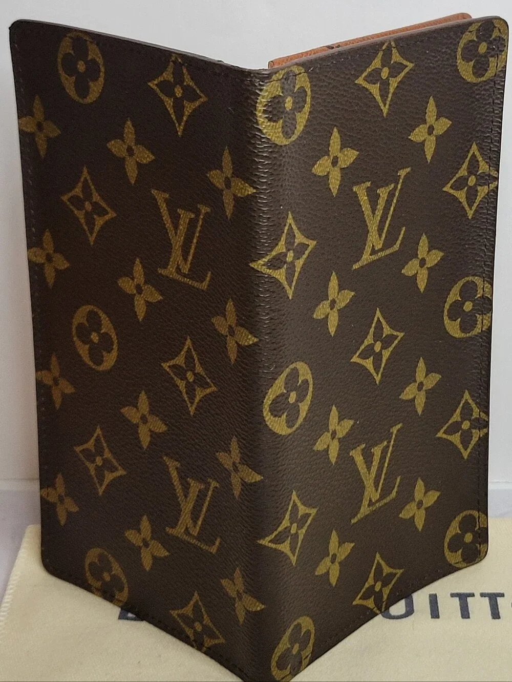 Louis Vuitton guaranteed authentic+authentic